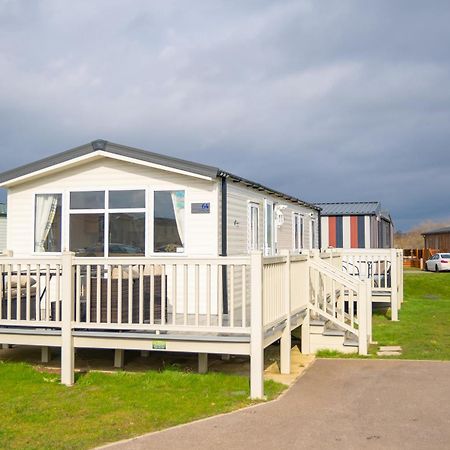 64 Lancaster The Lazy Willow 3 Bedroom Hot Tub Caravan Tattershall Lakes 外观 照片
